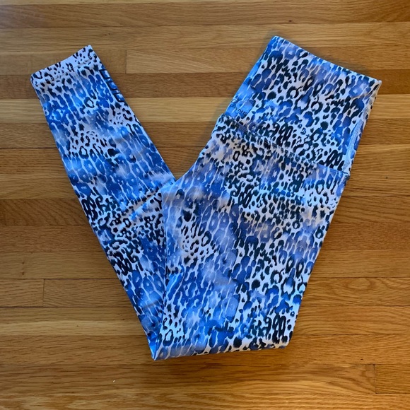 Lorna Jane Pants - Lorna Jane blue leopard print tight size small